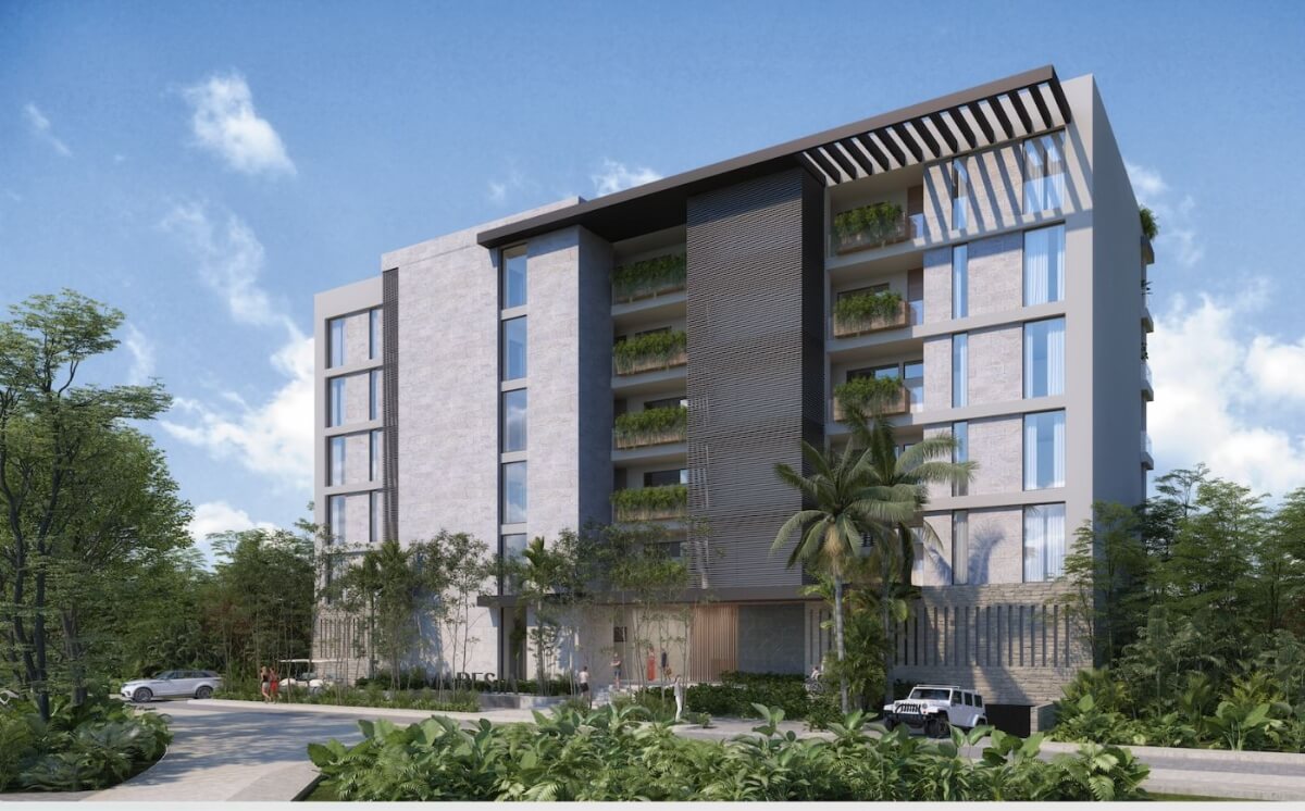 Luxury condominium one block from the beach , rooftop terrace with oceanview