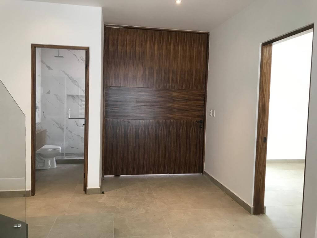 Casa con alberca privada, doble altura, piso de m&aacute;rmol, en residencial Rio, en venta Cancun