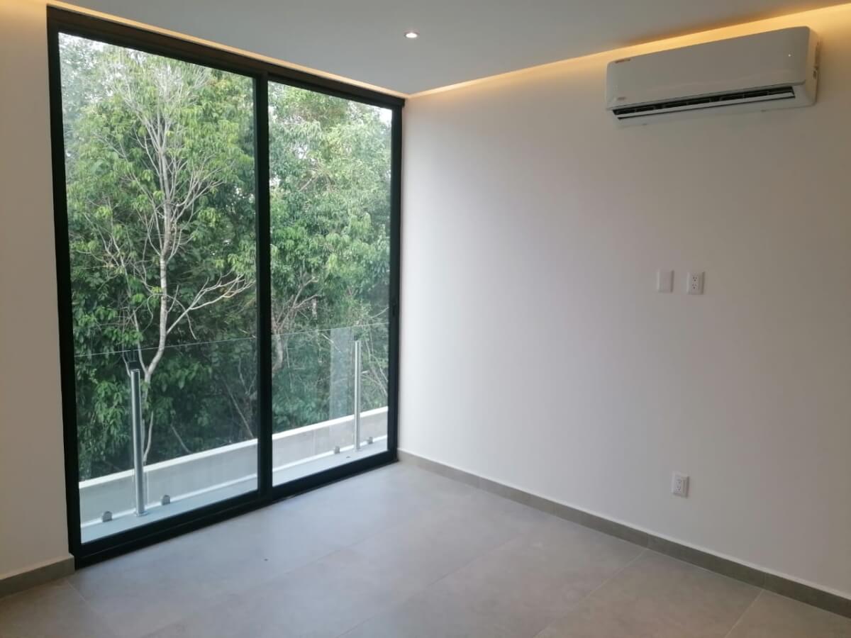 Casa con alberca privada, doble altura, piso de m&aacute;rmol, en residencial Rio, en venta Cancun