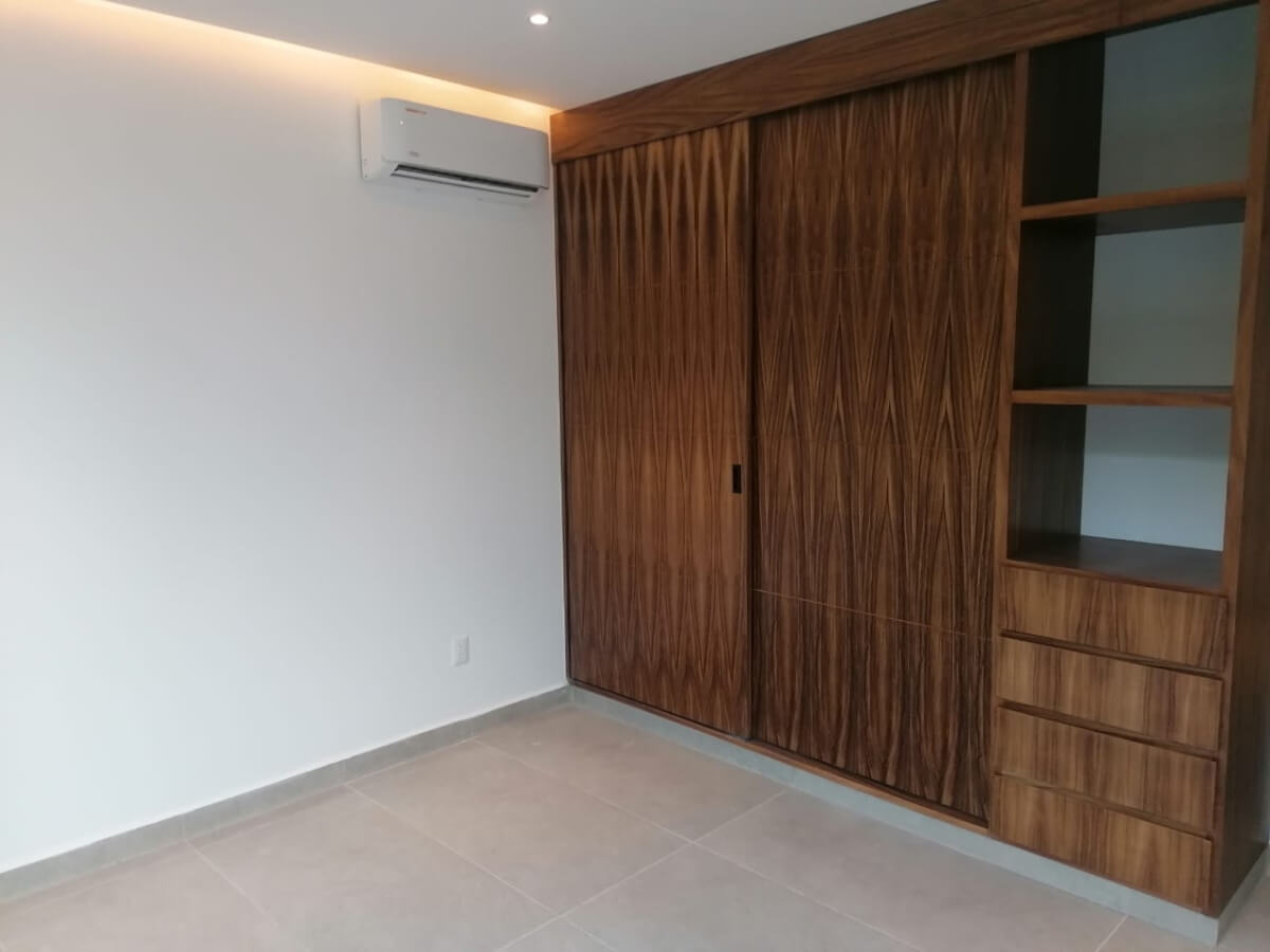 Casa con alberca privada, doble altura, piso de m&aacute;rmol, en residencial Rio, en venta Cancun