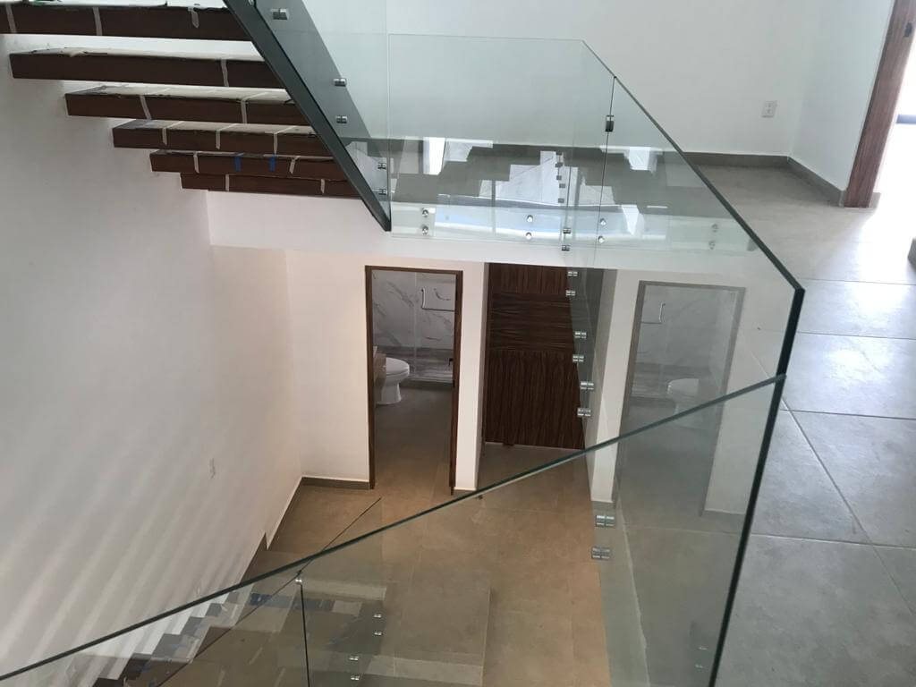 Casa con alberca privada, doble altura, piso de m&aacute;rmol, en residencial Rio, en venta Cancun
