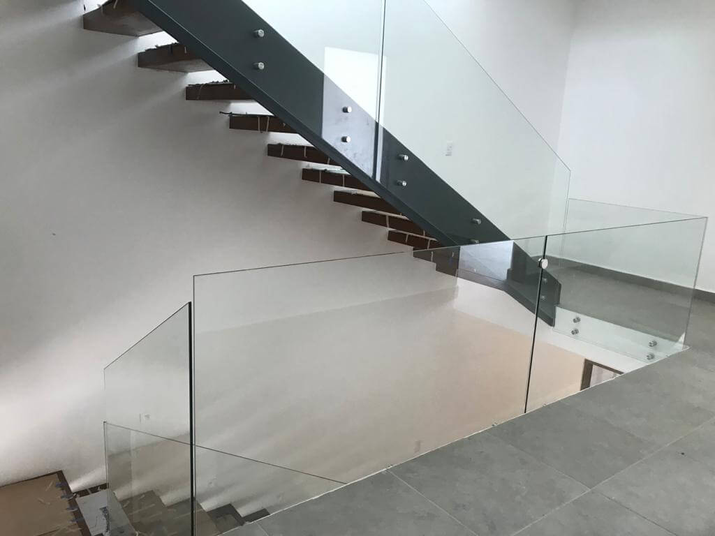 Casa con alberca privada, doble altura, piso de m&aacute;rmol, en residencial Rio, en venta Cancun