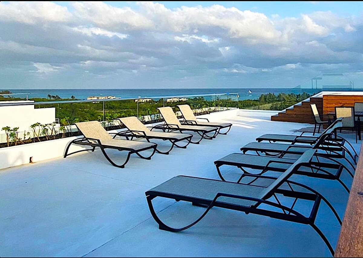 Studio with pool and wet bar for sale, 5th Avenue, Playa del Carmen