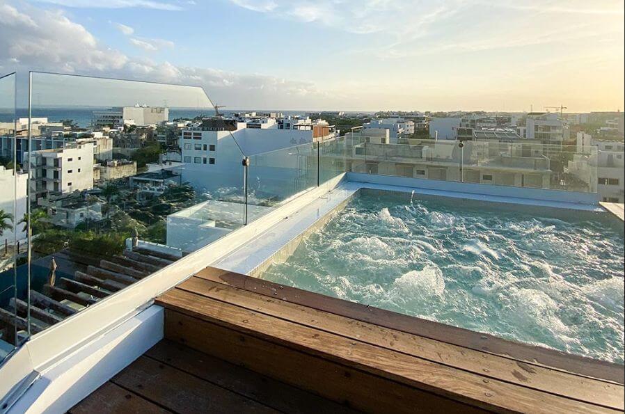 Studio with pool and wet bar for sale, 5th Avenue, Playa del Carmen