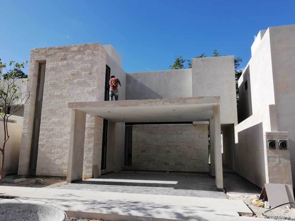 Casa de 3 recamaras en Playacar, alberca con carril de nado, chapoteadero, terraza con vista a la alberca, en venta, Playa del Carmen.