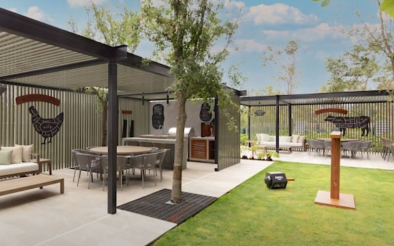 383 m2 apartment with family room, maids room, laundry area, 30 amenities, 13,000 m2 of green areas, in Fuentes del Pedregal, for sale