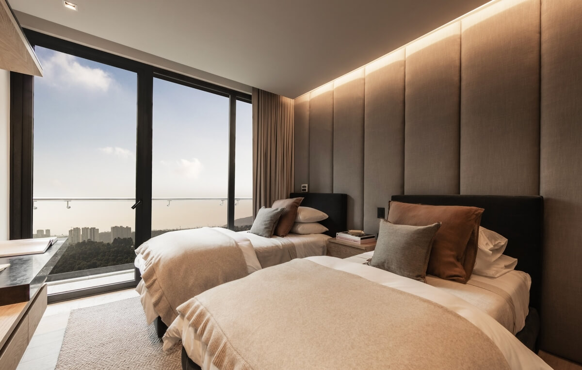 Condominio con terraza, sala de TV, cuarto de servicio con ba&ntilde;o, alberca, gimnasio, business center, cigar bar, juice bar y mas, en preconst