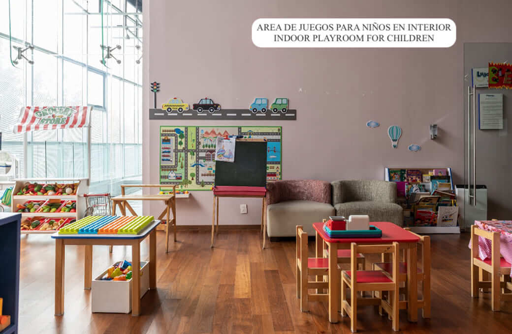 Departamento con cine, alberca, gimnasio con spinning room, vista al campo de golf, cuarto de servicio, amenidades para toda la familia, pre