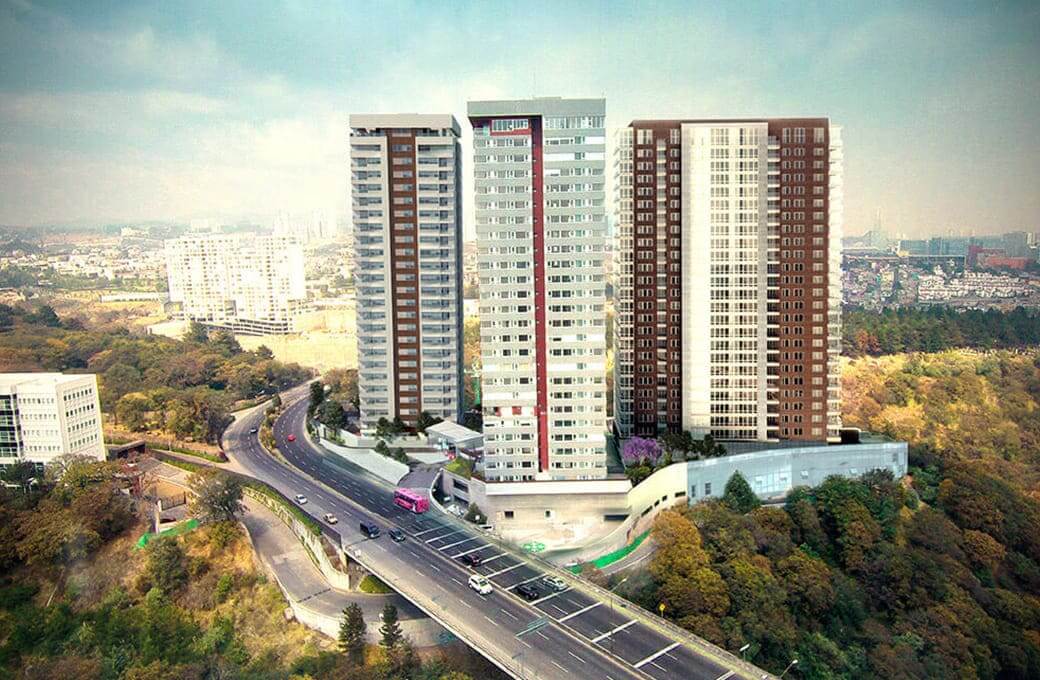 Departamento con cine, alberca, gimnasio con spinning room, vista al campo de golf, cuarto de servicio, amenidades para toda la familia, pre