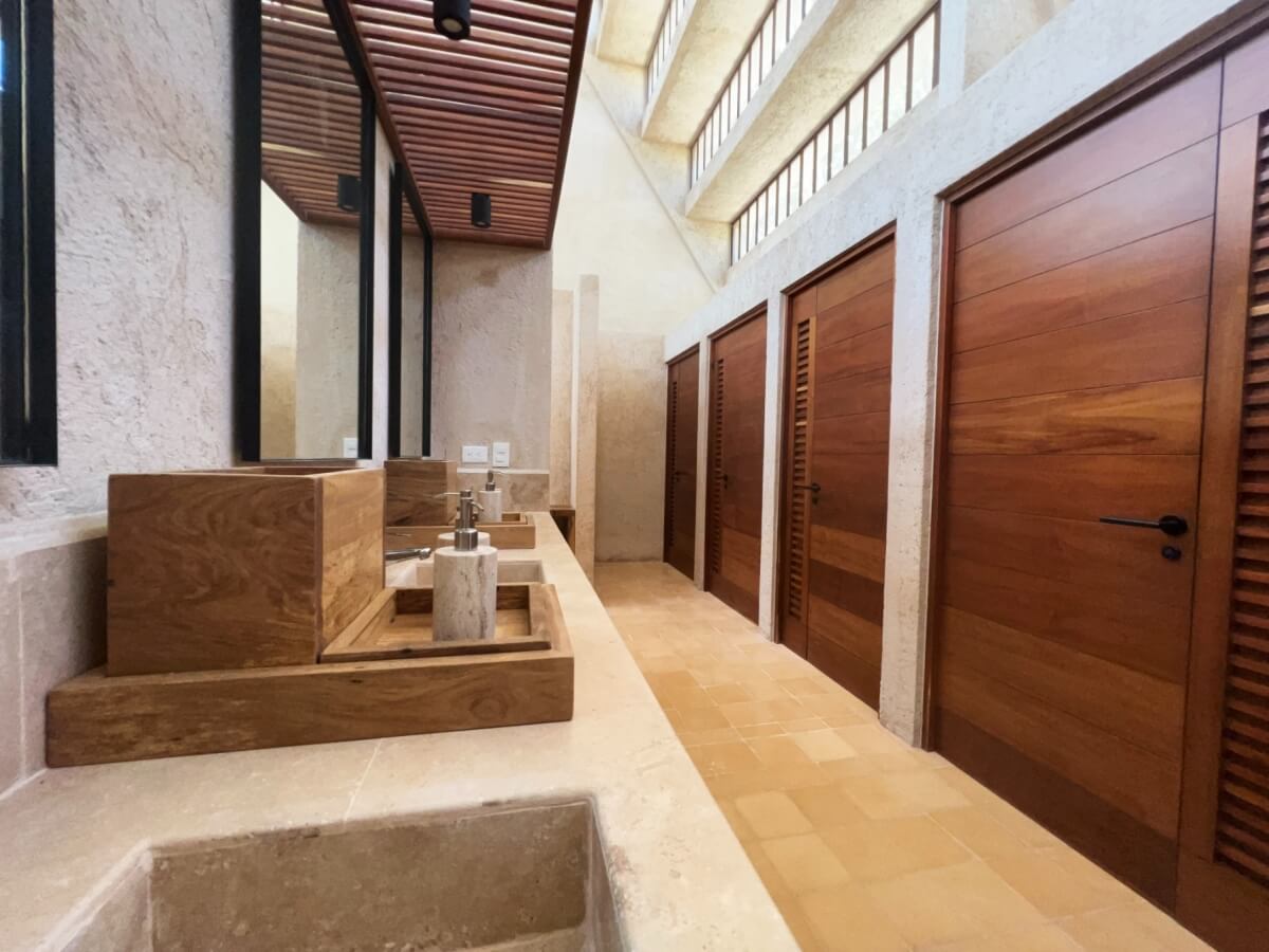 Luxury villa with pool, jacuzzi, and terrace for sale in Tulum.