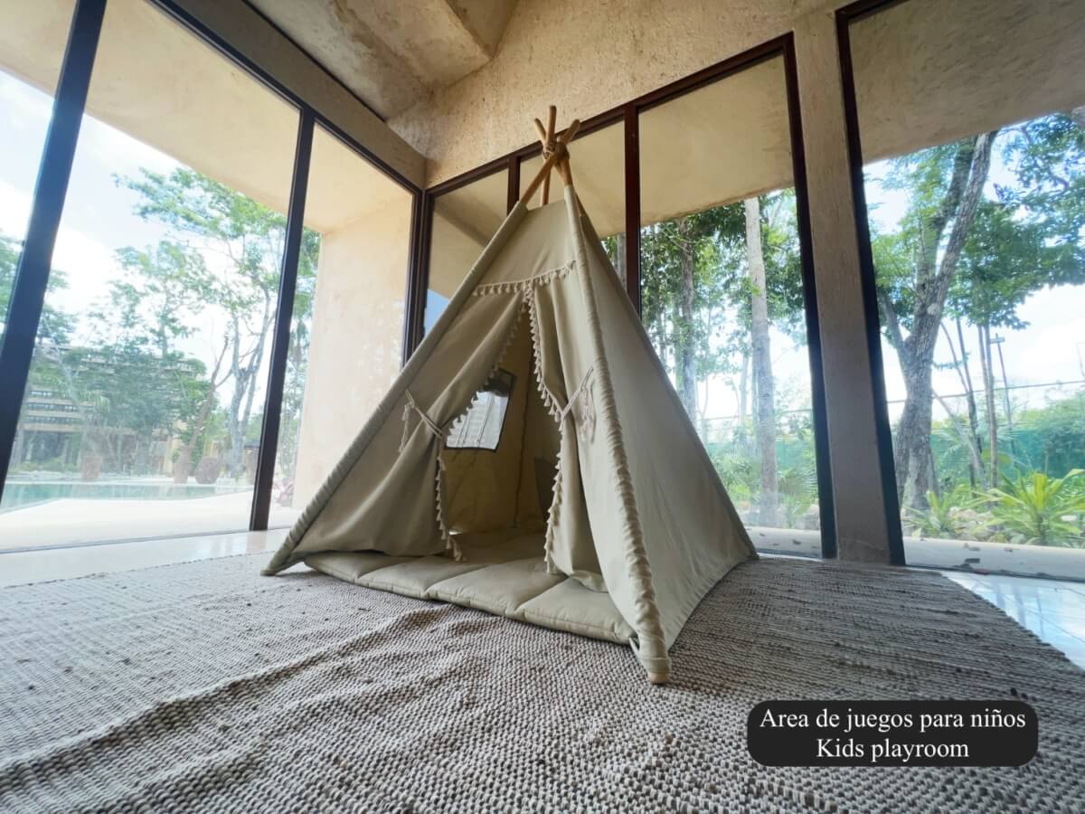 Land in a residential development with a clubhouse, spa, and mini cinema for sale in Region 11, Tulum.