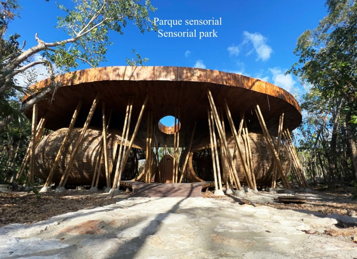 Land in a residential development with a clubhouse, spa, and mini cinema for sale in Region 11, Tulum.