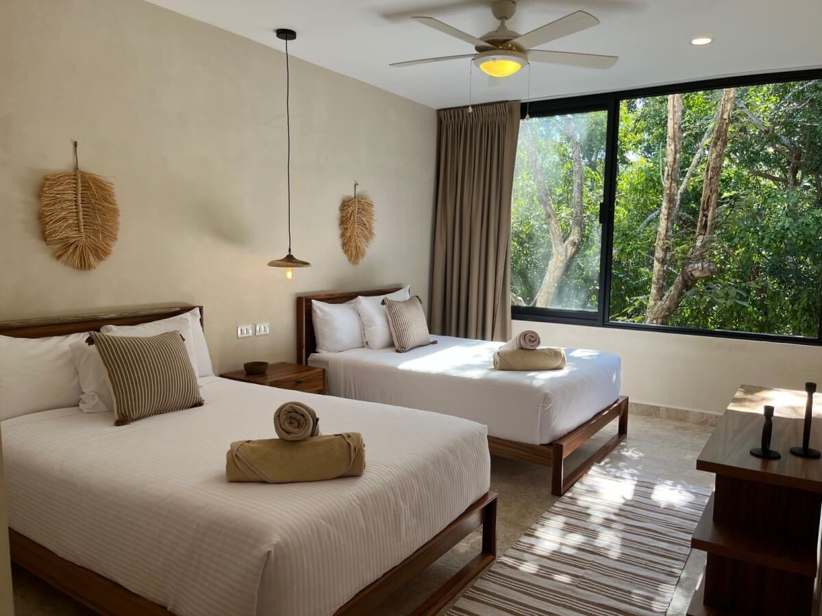 House for sale with private pool, two levels, terrace, patio, bar, cellar. Common areas, zen area, barbecue area, lounge bar.