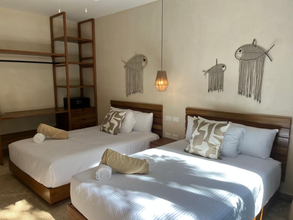 House for sale with private pool, two levels, terrace, patio, bar, cellar. Common areas, zen area, barbecue area, lounge bar.