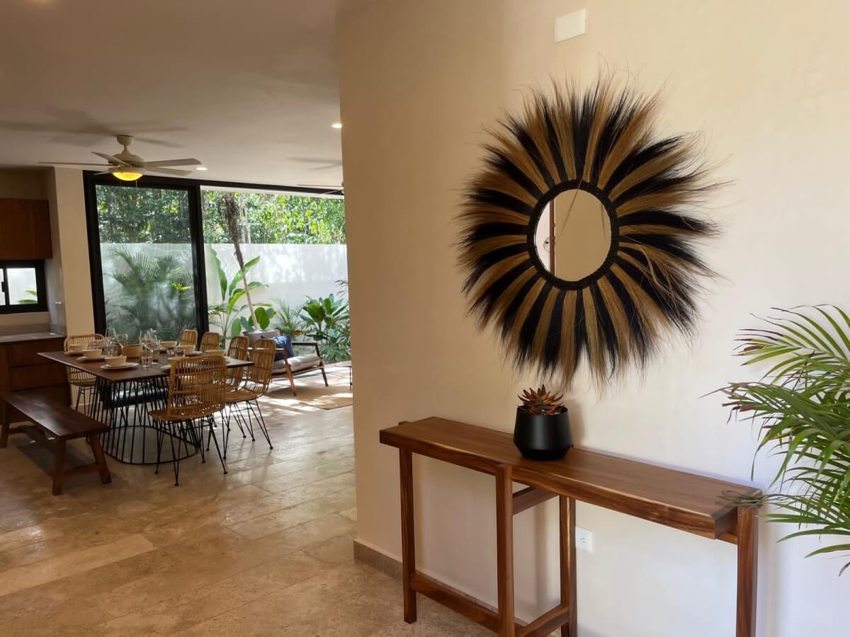 House for sale with private pool, two levels, terrace, patio, bar, cellar. Common areas, zen area, barbecue area, lounge bar.