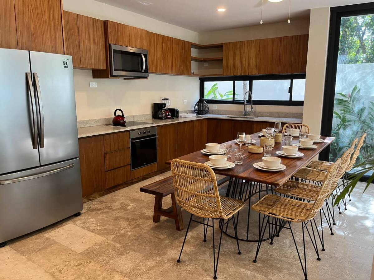 House for sale with private pool, two levels, terrace, patio, bar, cellar. Common areas, zen area, barbecue area, lounge bar.