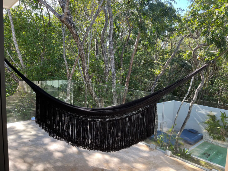 House for sale with private pool, two levels, terrace, patio, bar, cellar. Common areas, zen area, barbecue area, lounge bar.