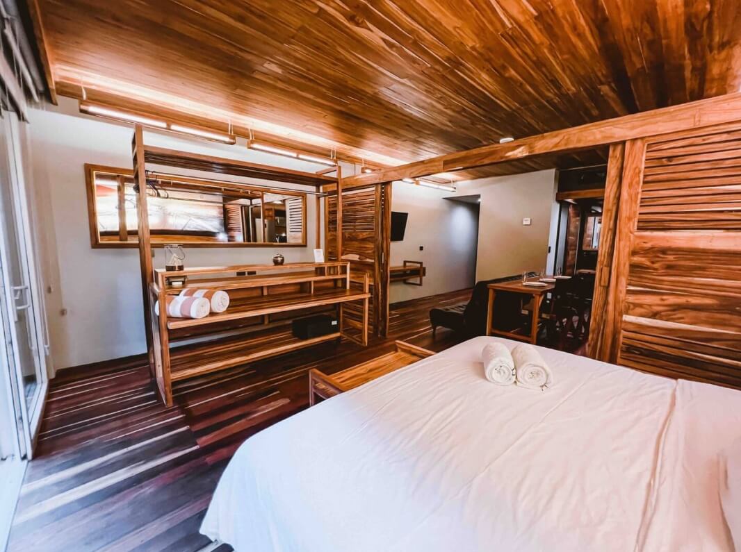 Luxury condo with golf course view, in Corasol, Playa del Carmen