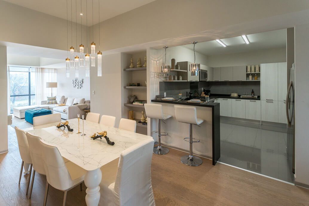 Condo with10m2 covered terrace, double height, heated pool, cafeteria, sky lounge, playground for children, pet friendly, pre-construction f