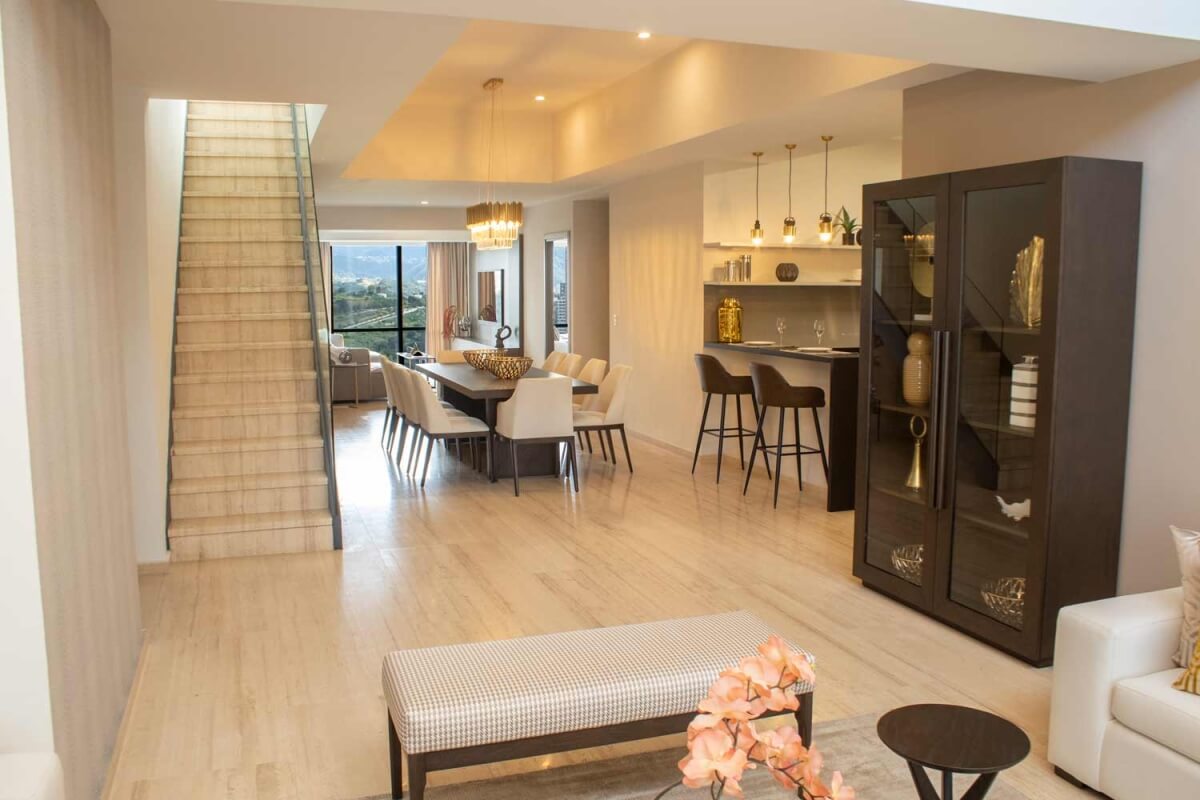 Condo with10m2 covered terrace, double height, heated pool, cafeteria, sky lounge, playground for children, pet friendly, pre-construction f