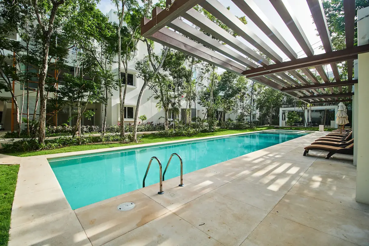 Penthouse con alberca para adultos en rooftop y bar, area de asadores, alberca familiar, spa, co-working, gimnasio, pre-construccion en vent