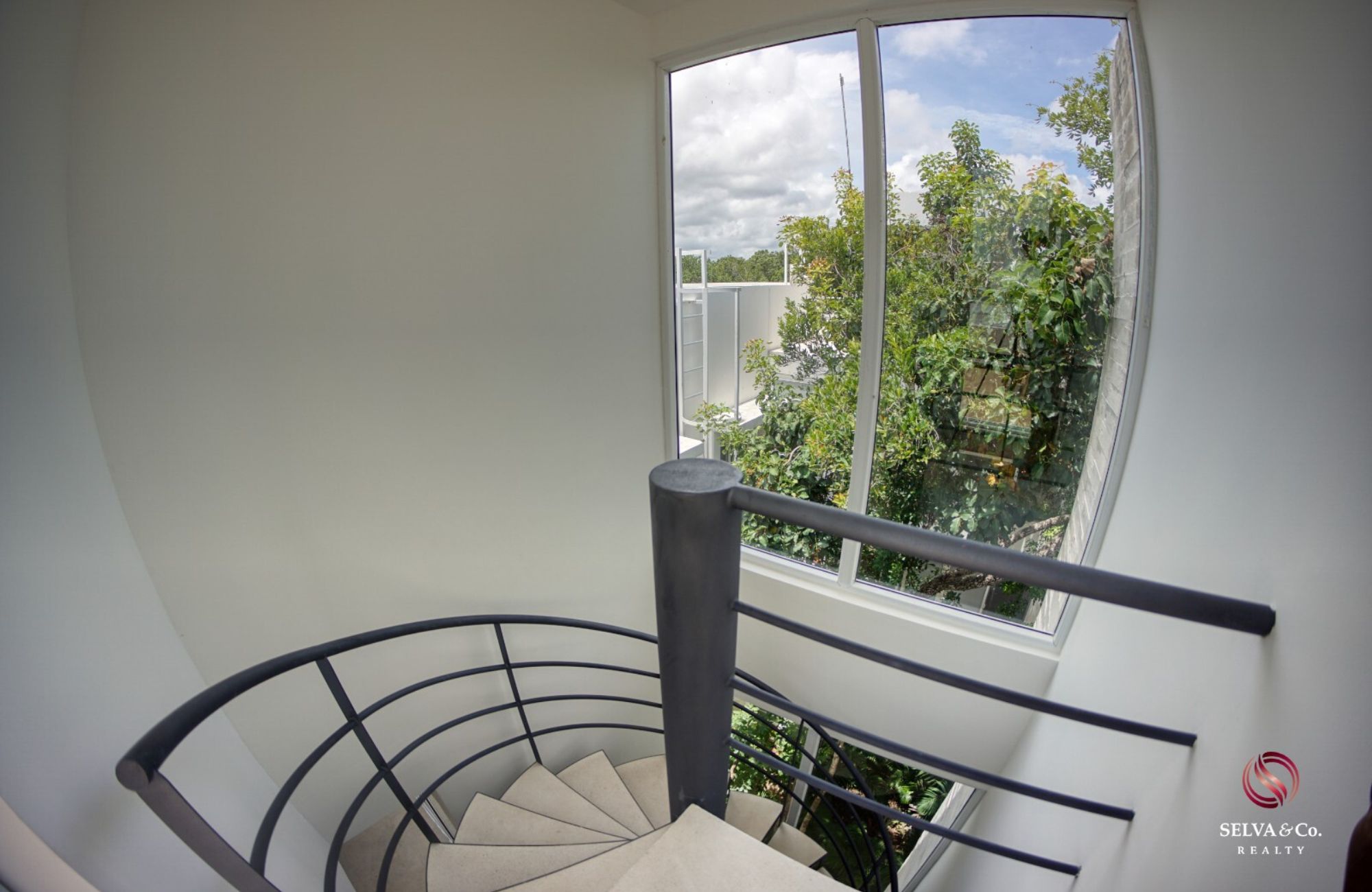 Penthouse with exclusive pool for adults on the rooftop, family pool on the ground floor, gym, co-working, spa, in pre-construction for sale