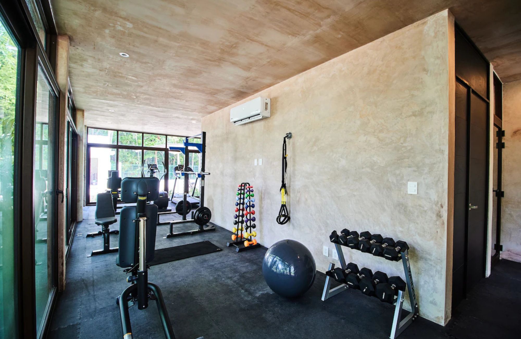 Penthouse with exclusive pool for adults on the rooftop, family pool on the ground floor, gym, co-working, spa, in pre-construction for sale