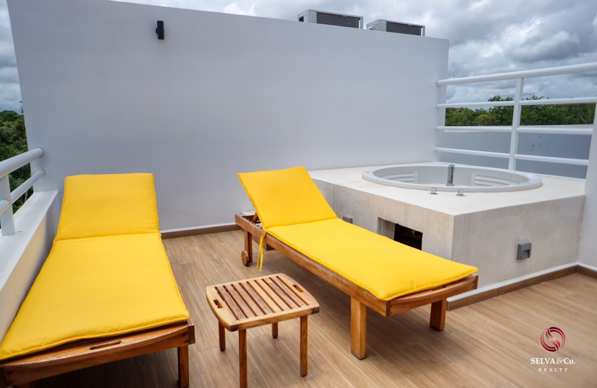 Penthouse with exclusive pool for adults on the rooftop, family pool on the ground floor, gym, co-working, spa, in pre-construction for sale