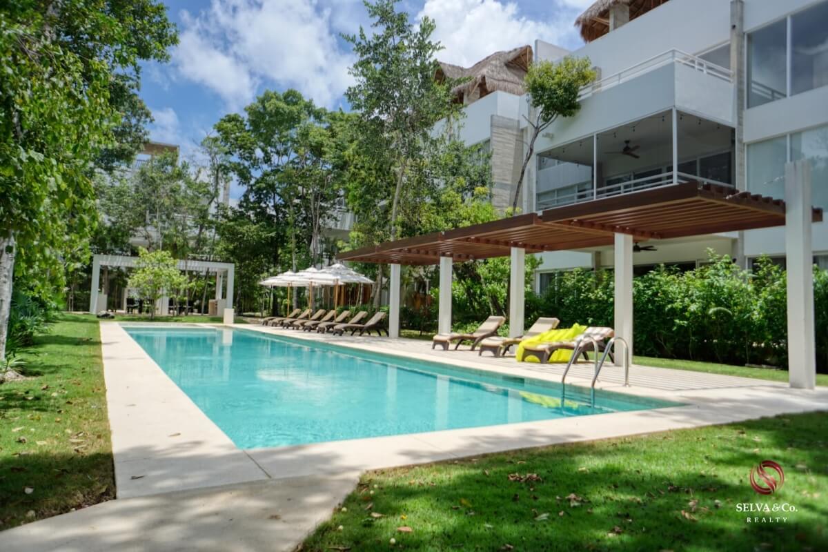 Penthouse con alberca para adultos en rooftop y bar, area de asadores, alberca familiar, spa, co-working, gimnasio, pre-construccion en vent