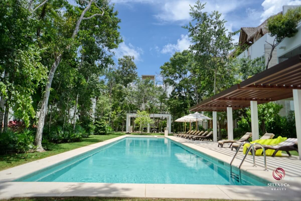 Penthouse con alberca para adultos en rooftop y bar, area de asadores, alberca familiar, spa, co-working, gimnasio, pre-construccion en vent