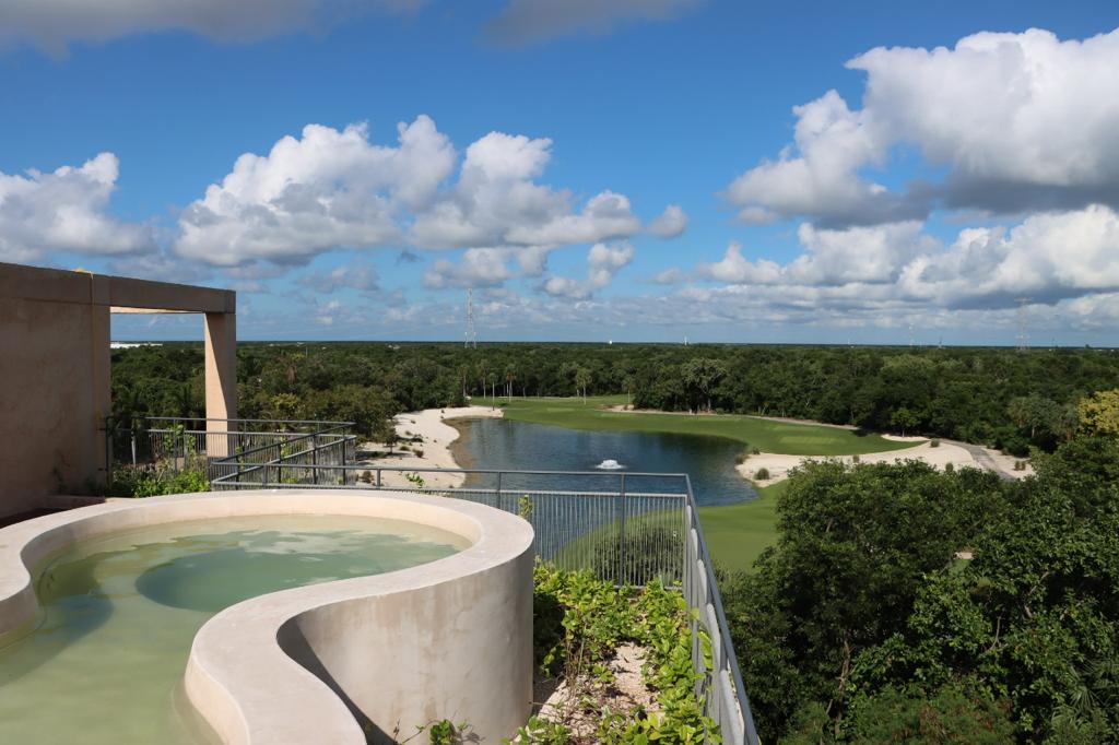 Condominio con swim up, entra a la alberca desde tu terraza, con club de playa, campo de golf, en venta, Corasol, Playa del Carmen, pre-cons