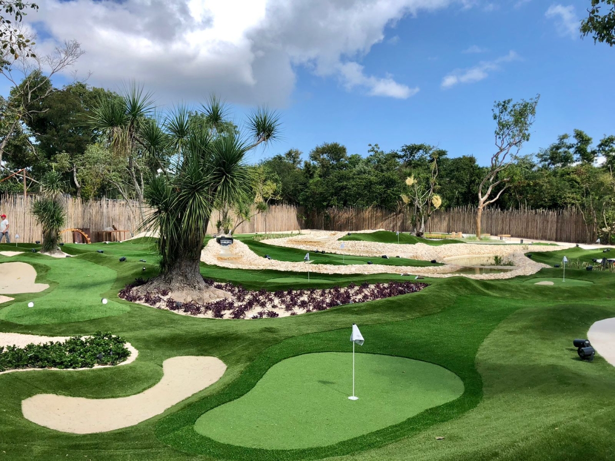 Condominio con swim up, entra a la alberca desde tu terraza, con club de playa, campo de golf, en venta, Corasol, Playa del Carmen, pre-cons