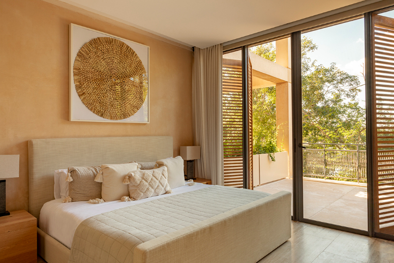 Condominio con swim up, entra a la alberca desde tu terraza, con club de playa, campo de golf, en venta, Corasol, Playa del Carmen, pre-cons