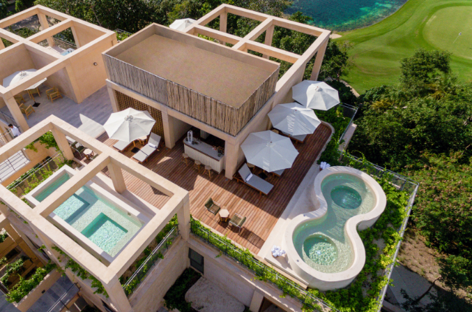 Condominium steps from the beach, ocean view pool, Playa del Carmen for sale.