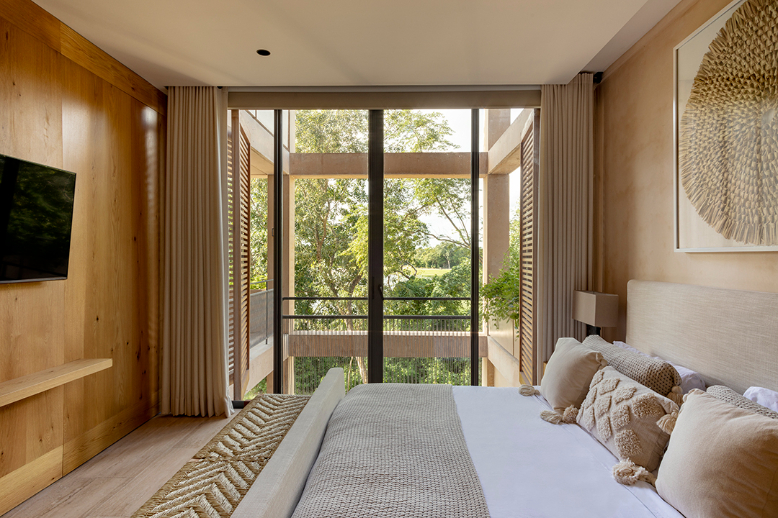 Condominium steps from the beach, ocean view pool, Playa del Carmen for sale.