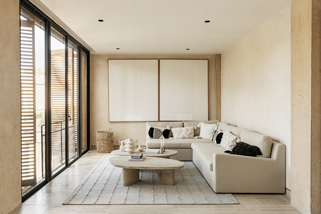 Condominium steps from the beach, ocean view pool, Playa del Carmen for sale.