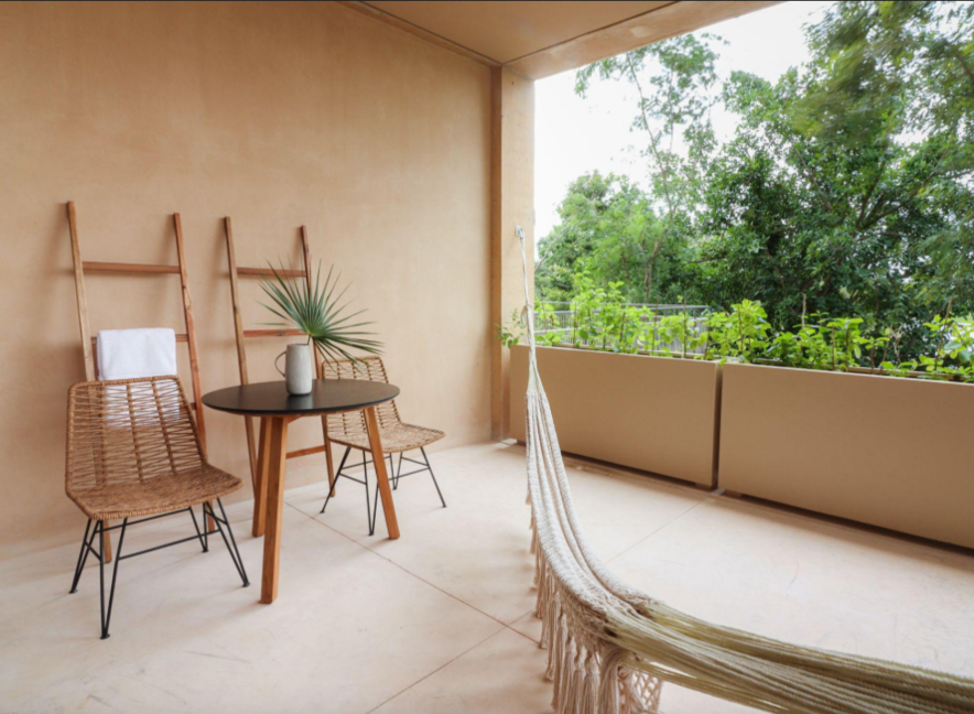 Condominium steps from the beach, ocean view pool, Playa del Carmen for sale.