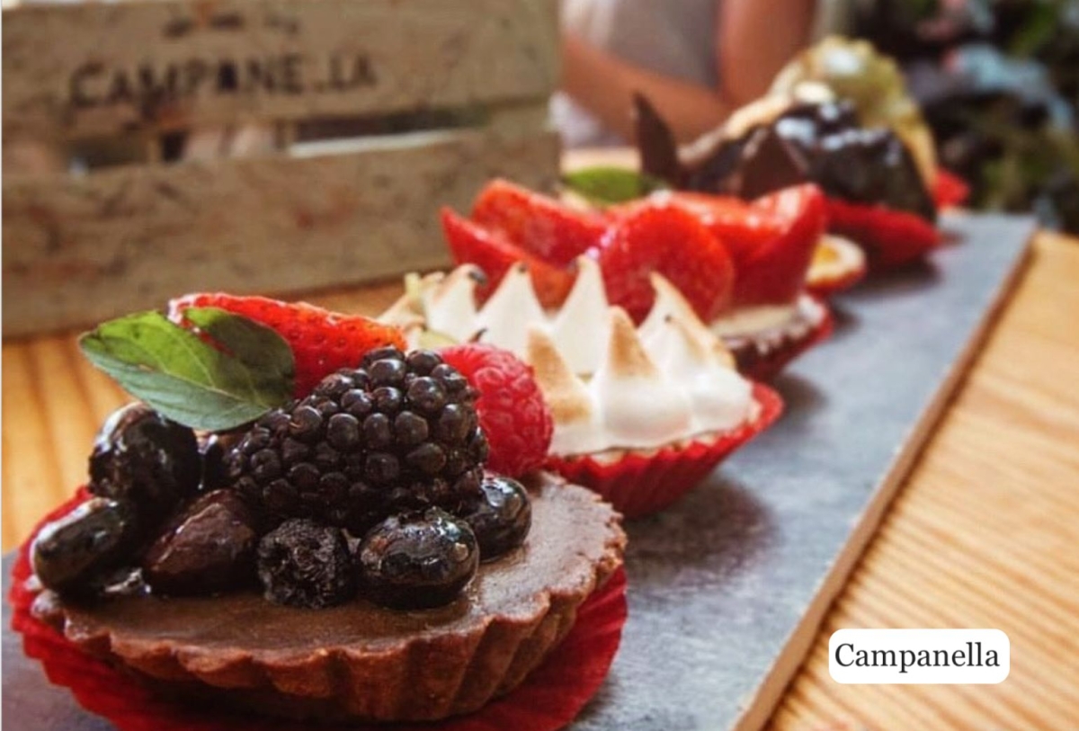 Condo with art walk, shopping area, open air cinema, hotel amenities, in Tulum, sale.