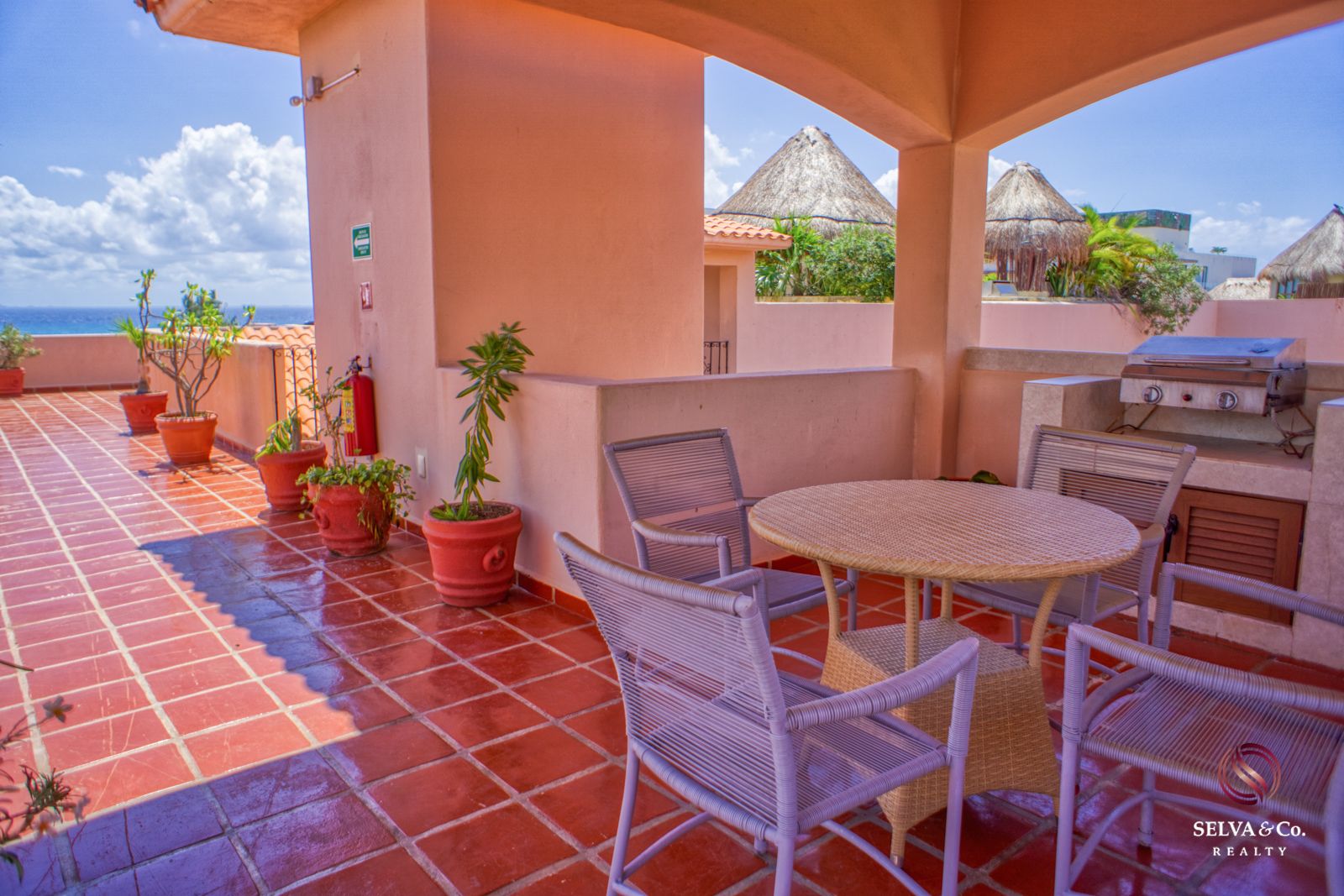 Condo with Common Rooftop for Sale, Downtown, Playa del Carmen