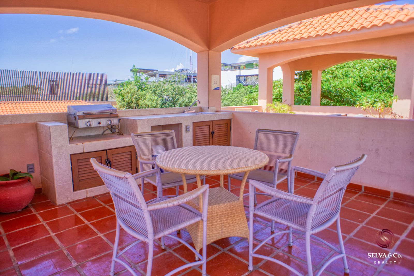 Apartment with ocean view rooftop 400 meters from the beach in Playa del Carmen.