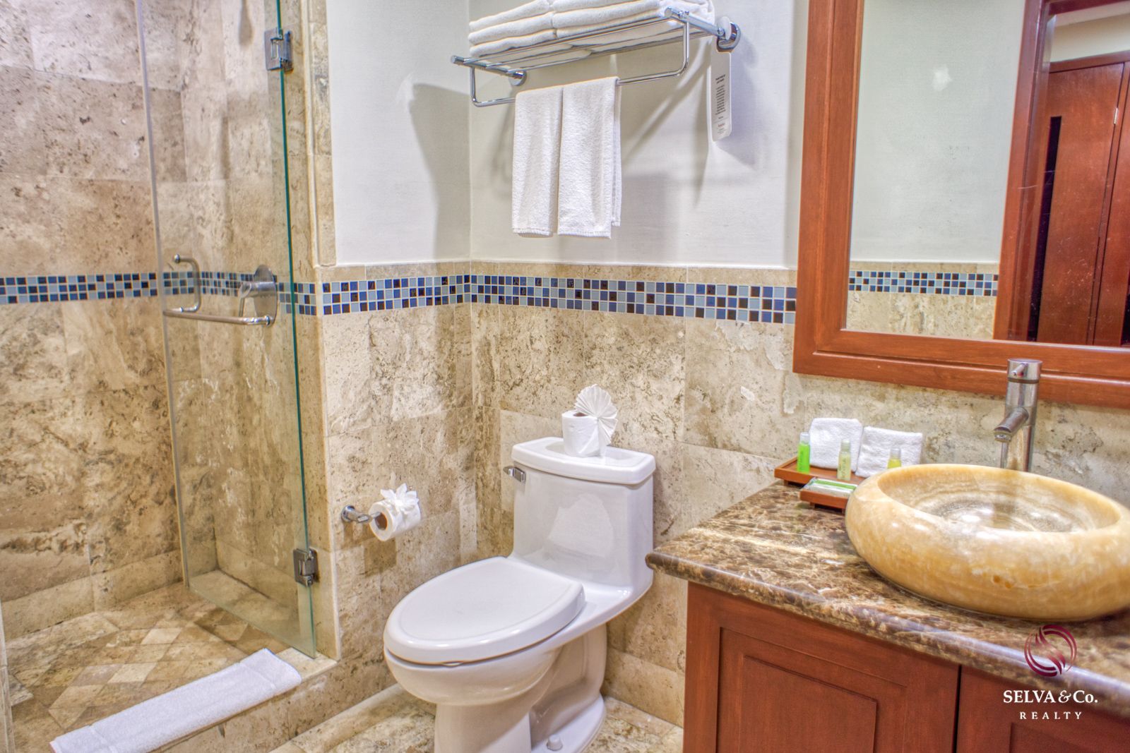 Apartment with ocean view rooftop 400 meters from the beach in Playa del Carmen.