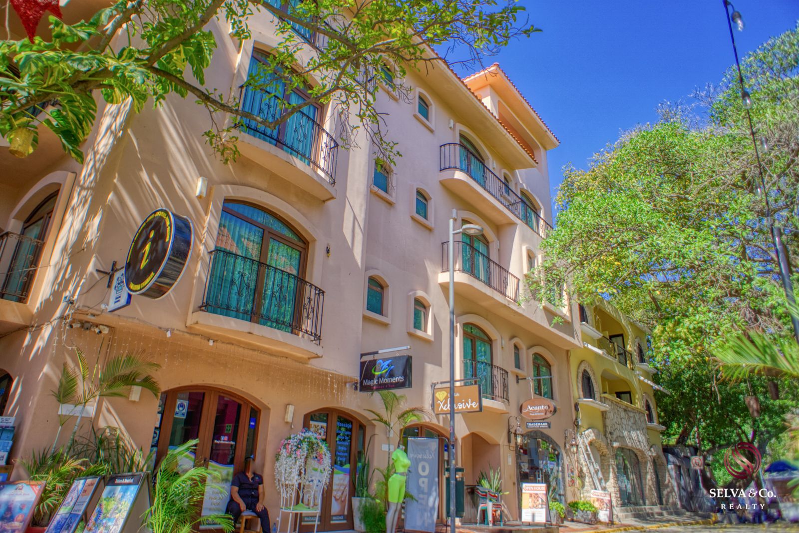 Apartment with ocean view rooftop 400 meters from the beach in Playa del Carmen.