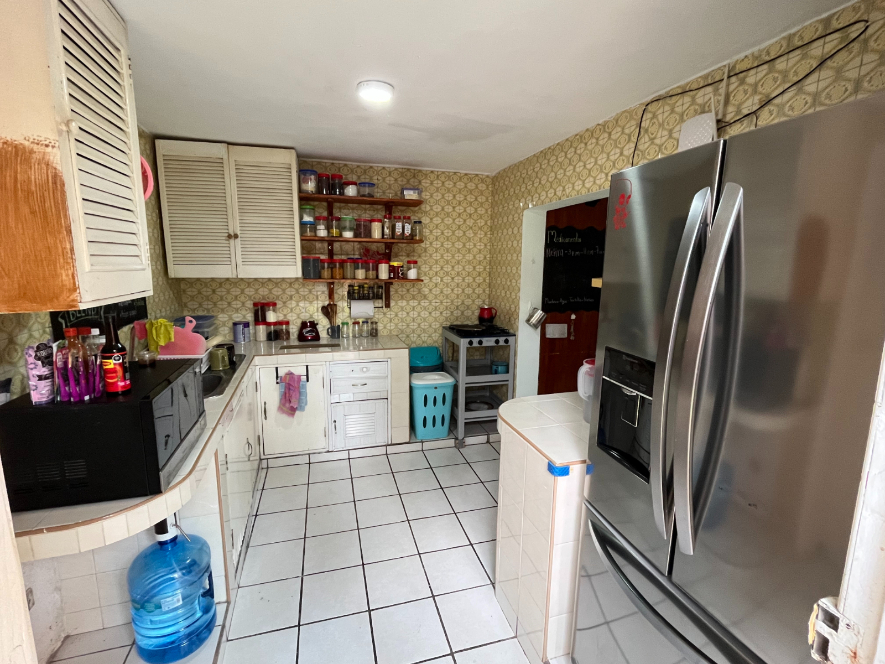 Corner house with garden and private terrace, 12 minutes from the beach, Avenue 11th, for sale. Cozumel.