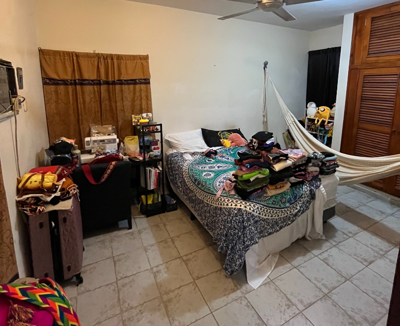 Corner house with garden and private terrace, 12 minutes from the beach, Avenue 11th, for sale. Cozumel.