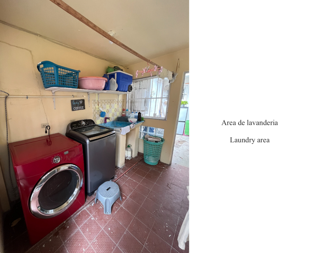 Corner house with garden and private terrace, 12 minutes from the beach, Avenue 11th, for sale. Cozumel.