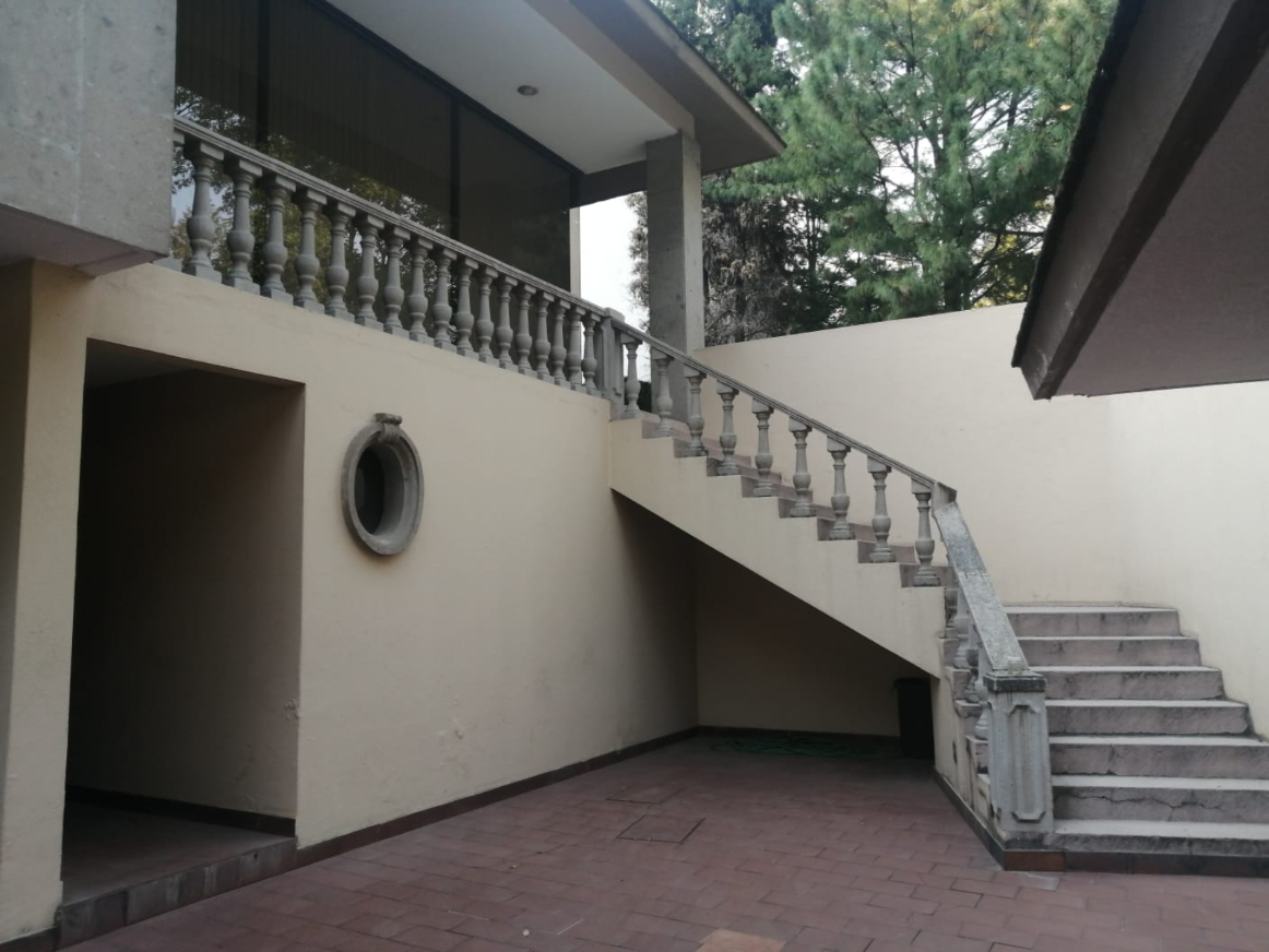 House with Jacuzzi, near the lake for sale, Valle de Bravo, CDMX