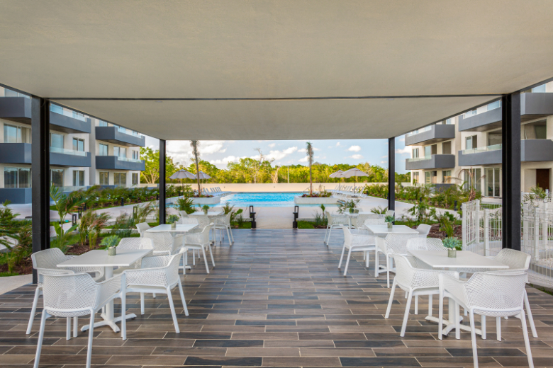 Condo with private terrace for sale, Huayac&aacute;n, Canc&uacute;n