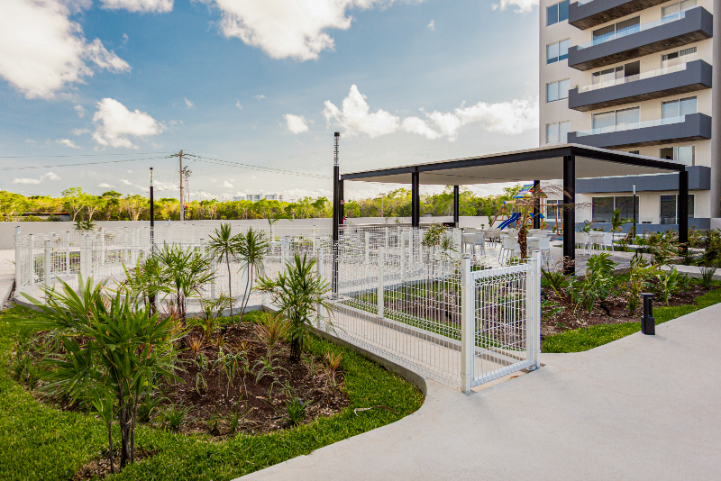 Condo with private terrace for sale, Huayac&aacute;n, Canc&uacute;n