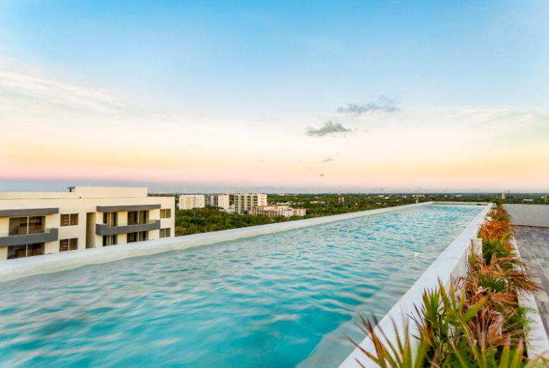 Condo with private terrace for sale, Huayac&aacute;n, Canc&uacute;n