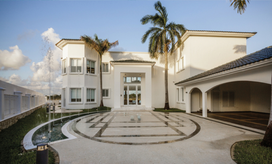 Casa con alberca privada y muelle, en venta, Pok Ta Pok, Zona Hotelera, Canc&uacute;n